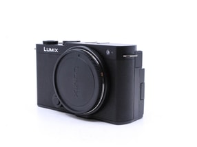 Panasonic Lumix DC-S9