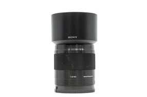 Sony E 50mm f/1.8 OSS