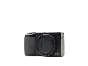 Ricoh GR III