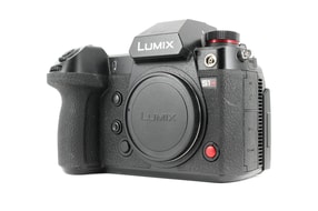 Panasonic Lumix DC-S1H