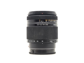 Sony 18-250mm f/3.5-6.3 DT AF - Sony A fit