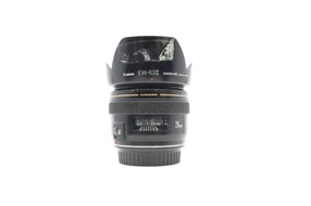 Canon EF 28mm f/1.8 USM