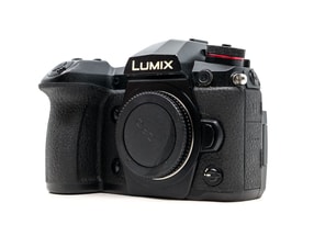 Panasonic Lumix DC-G9