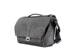 Peak Design Everyday Messenger 15" | "peak-design-everyday-messenger-15-sac-en-bandouiliere-charcoal-charbon-
