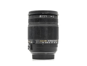 Sigma 18-250mm f/3.5-6.3 DC OS HSM - Canon EF-S Fit