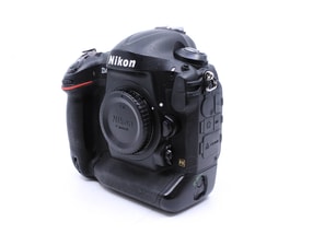 Nikon D4