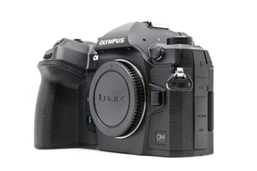 OM SYSTEM OM-1