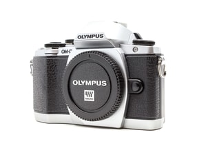 Olympus OM-D E-M10