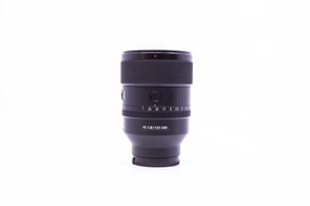 Sony FE 135mm f/1.8 GM
