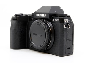 Fujifilm X-S20