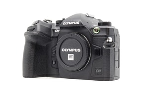 OM SYSTEM OM-1