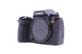 Panasonic Lumix S5 II