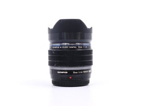 Olympus M.Zuiko Digital ED 8mm f/1.8 Fisheye PRO