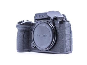 Panasonic Lumix S5 IIX