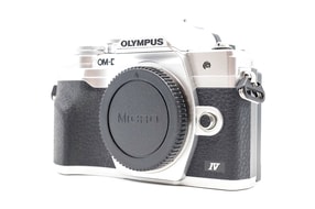 Olympus OM-D E-M10 Mark IV