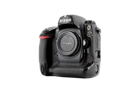 Nikon D2X