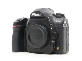 Nikon D780