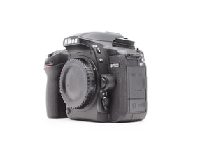 Nikon D7500