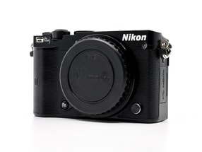 Nikon 1 J5
