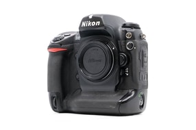 Nikon D2X
