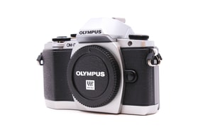 Olympus OM-D E-M10