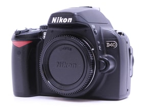 Nikon D40