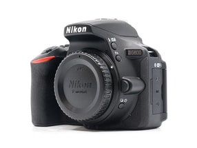 Nikon D5600