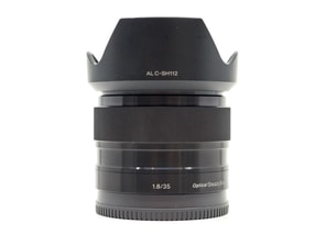 Sony E 35mm f/1.8 OSS