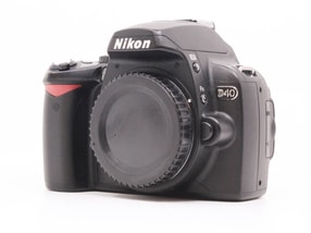 Nikon D40