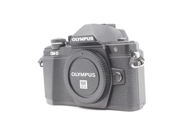 Olympus OM-D E-M10 Mark II