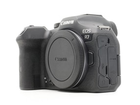 Canon EOS R7