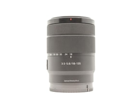 Sony E 18-135mm f/3.5-5.6 OSS
