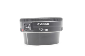 Canon EF 40mm f/2.8 STM