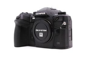 OM SYSTEM OM-1