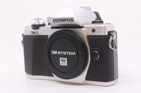 Olympus OM-D E-M10 Mark II