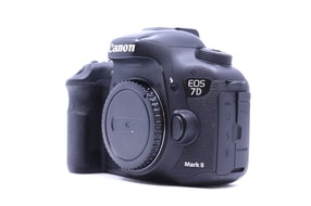 Canon EOS 7D Mark II