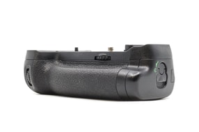 Nikon MB-D18 Battery Grip