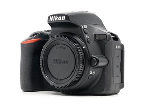Nikon D5600