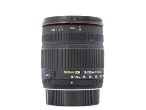 Sigma 18-200mm f/3.5-6.3 DC - Attacco Pentax