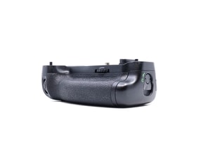 Nikon MB-D16 Battery Grip