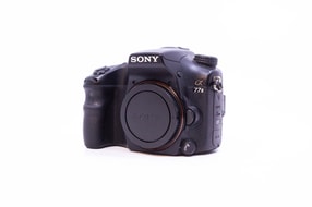 Sony Alpha A77 II