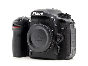 Nikon D7500
