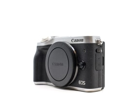 Canon EOS M6