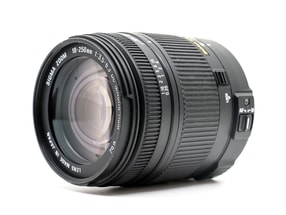 Sigma 18-250mm f/3.5-6.3 DC Macro HSM - Pentax fit