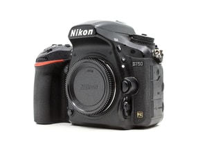 Nikon D750
