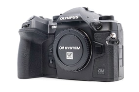 OM SYSTEM OM-1