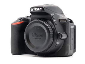 Nikon D5600