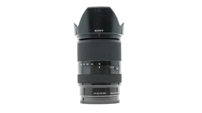 Sony E 18-200mm f/3.5-6.3 OSS