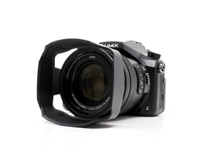 Panasonic Lumix DMC-FZ2000