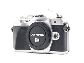 Olympus OM-D E-M10 Mark III